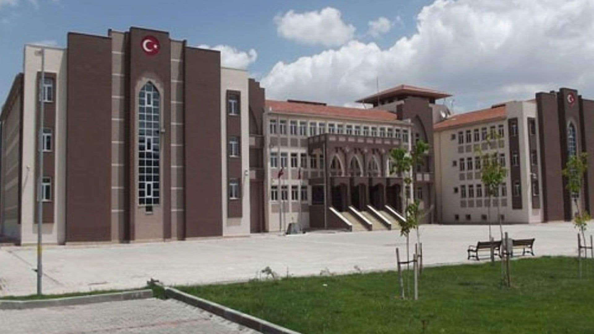 Bor Lise, Spor Salonu ve Pansiyon